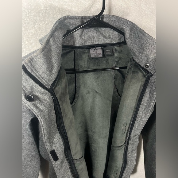 Ladies McKinley Jacket - Picture 13 of 14